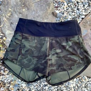 Lululemon Speed Up 4 in size 2